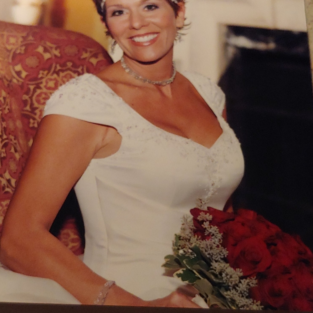 PRICED TO GO ♥❤♥EARLY MAGGIE SOTTERO WEDDING DRESS - Picture 9 of 9